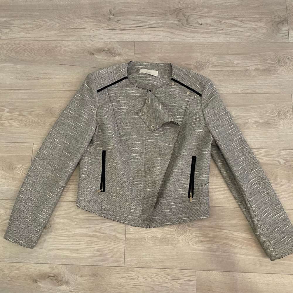 Hugo Boss Gray Blazer with Black Accents